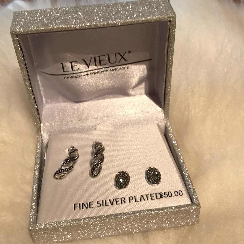 New LE VIEUX fine sliver plated earrings 2 set